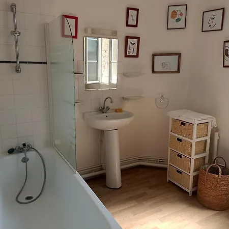 T2 Vue Sur Loire Local Velo شقة *