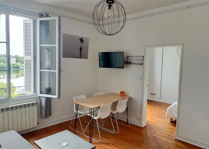 T2 Vue Sur Loire Local Velo Apartman *