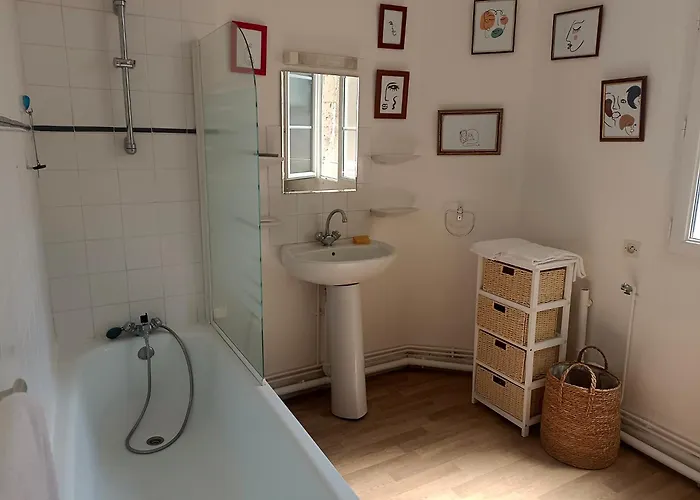 T2 Vue Sur Loire Local Velo Apartman *